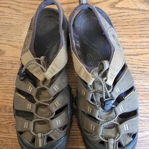 KEEN Olive and Black Hiking Sandals